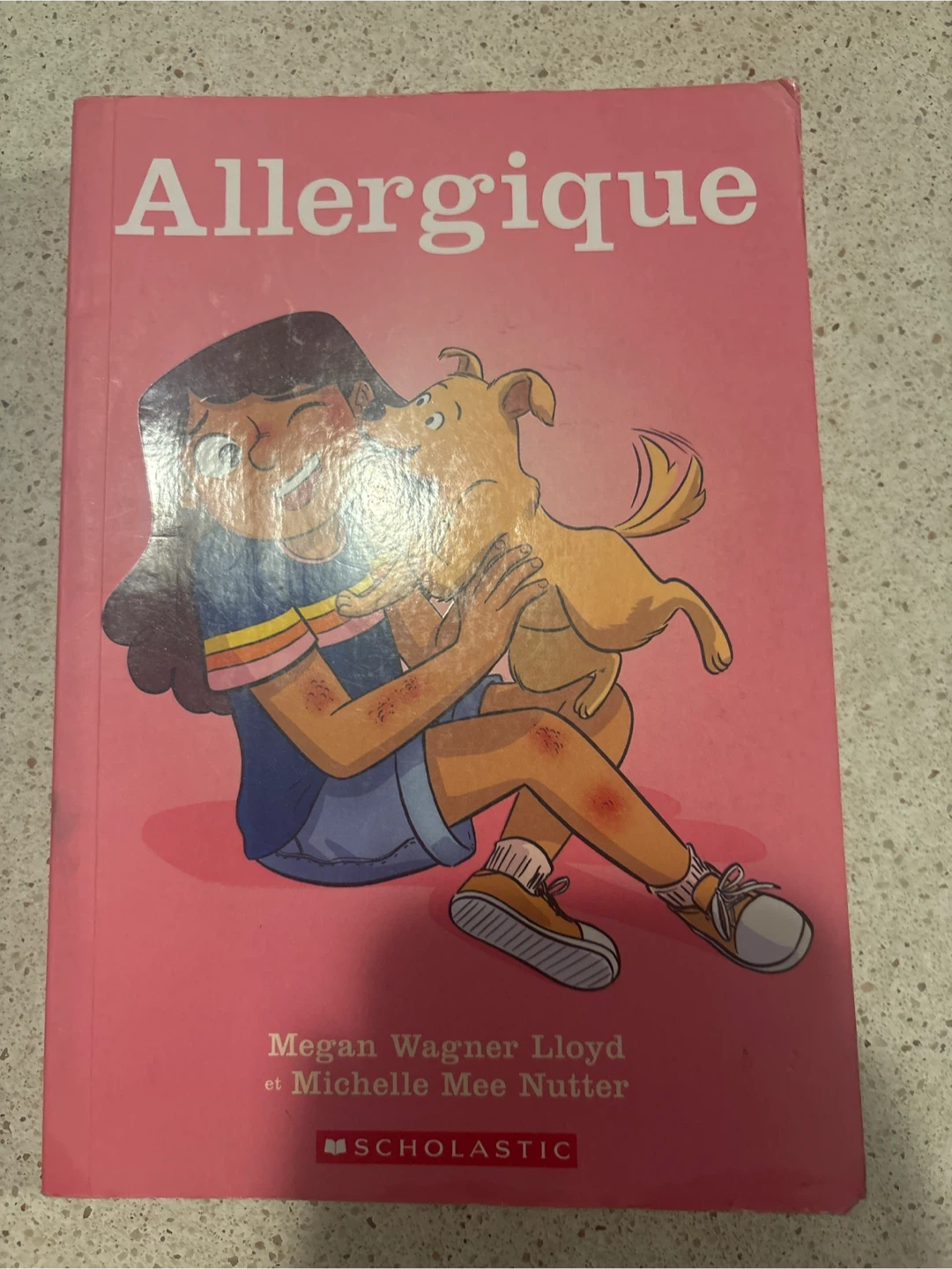 FRENCH Allergique par Megan Wagner Lloyd & Michelle Mee Nutter
