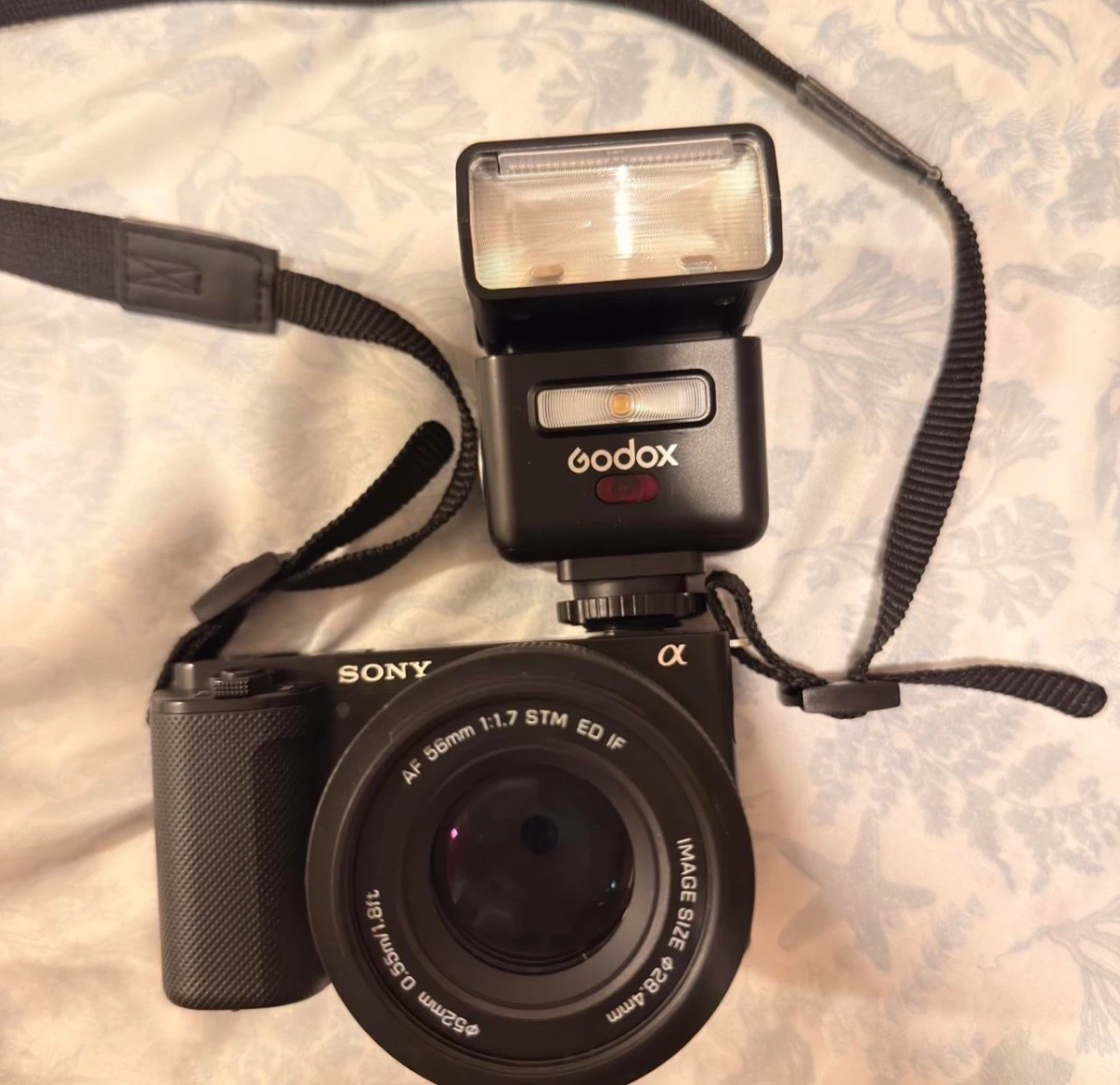 Sony Alpha zv e10 Camera with Godox Flash - photo 2