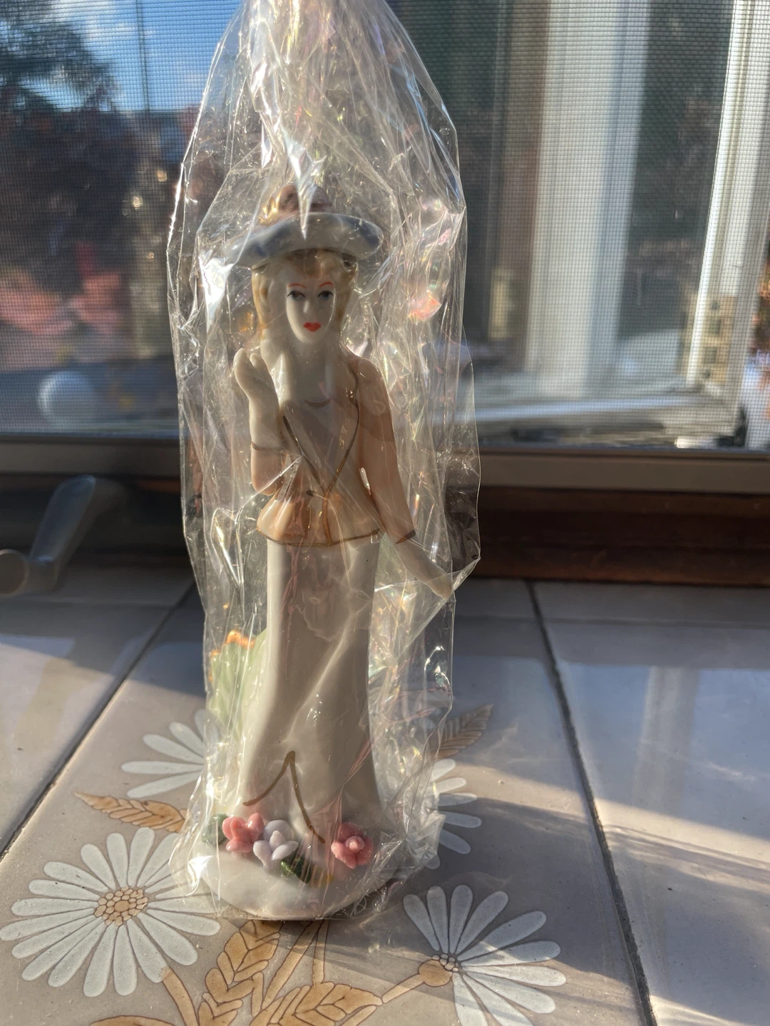 1990s Sophia-Ann Porcelain Figurine - photo 2