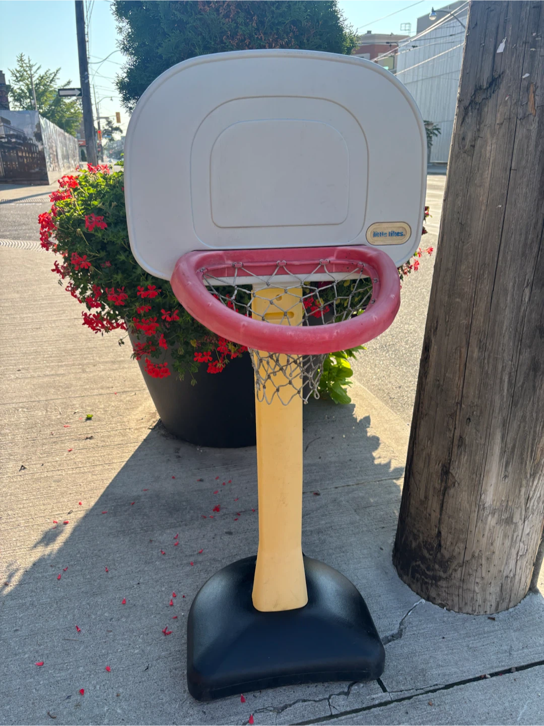 Little Tikes Basketball Hoop