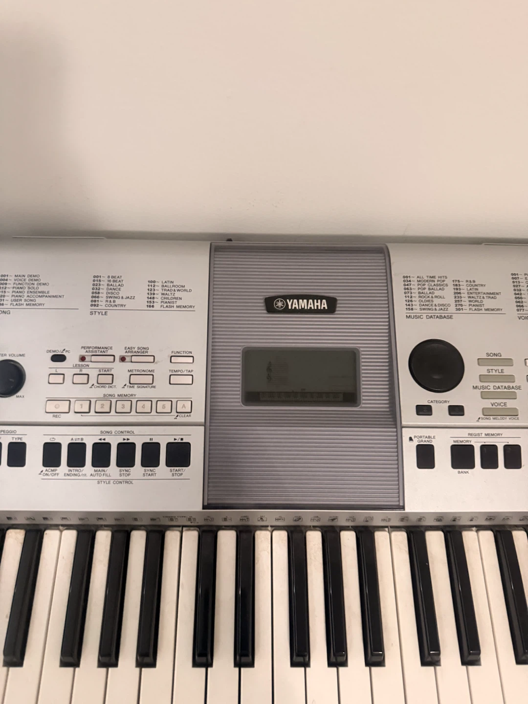 Yamaha PSR-E413 Keyboard - photo 2