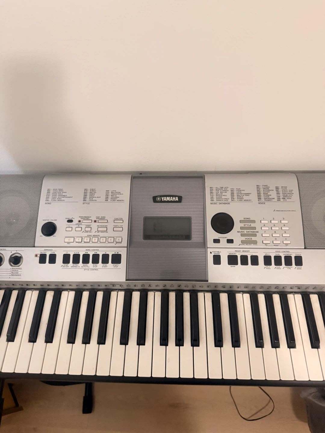 Yamaha PSR-E413 Keyboard - photo 5
