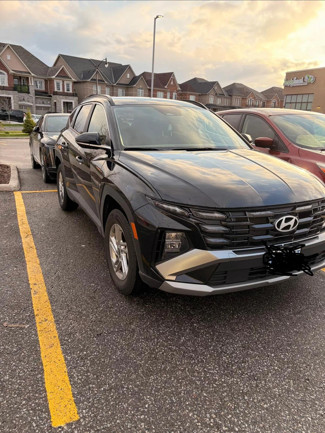 Black Hyundai Tucson Hybrid SUV