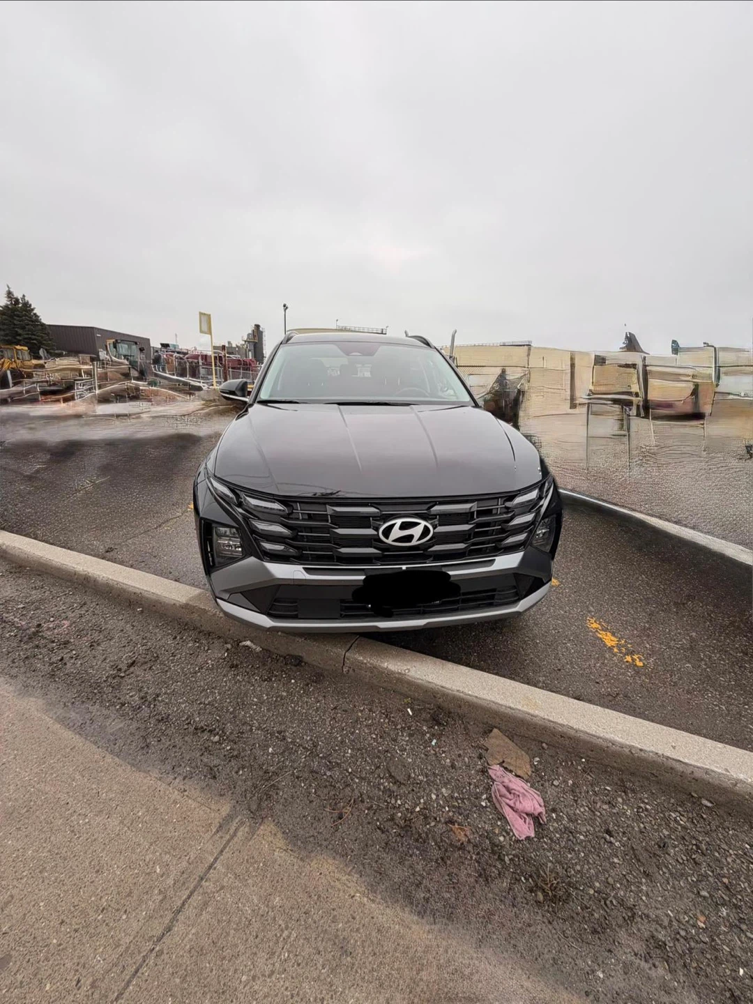 Black Hyundai Tucson Hybrid SUV - photo 3