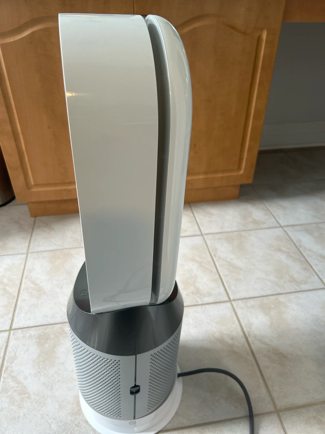 Dyson Pure Hot+Cool HP04 – Air Purifier, Heater & Fan - photo 2