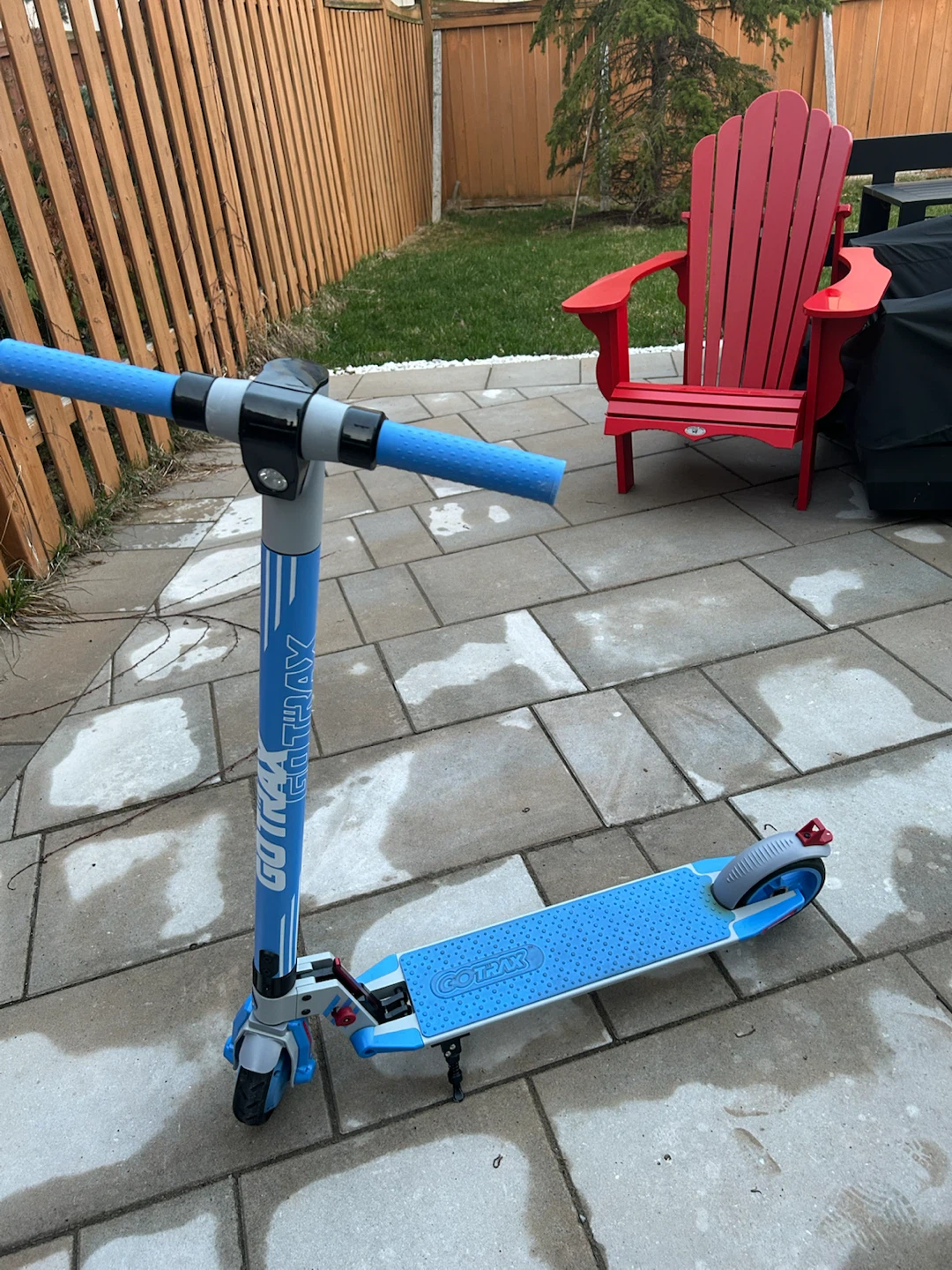Electric scooter for kids