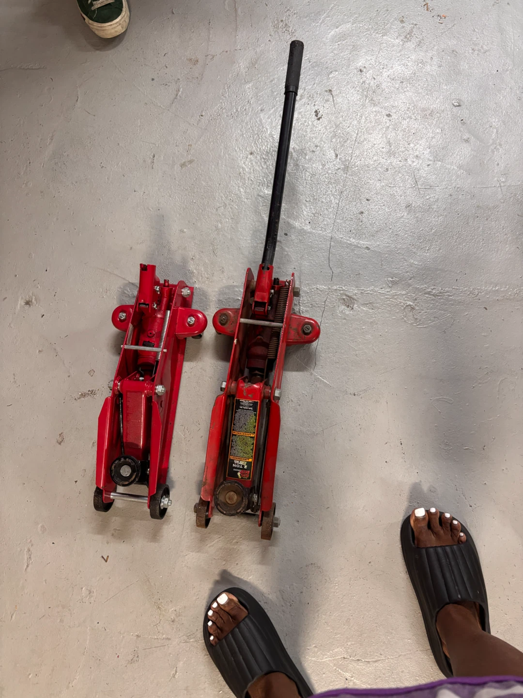 Big Red 2 Ton Hydraulic Floor Jack each $25 - photo 4