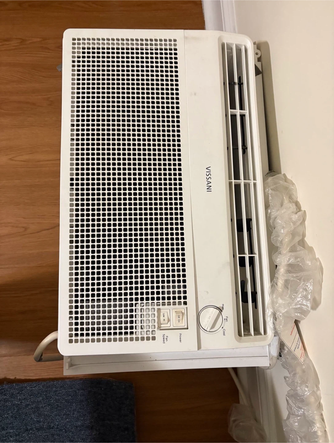 VISSANI Window Air Conditioner (5000 BTU) for Sale!!