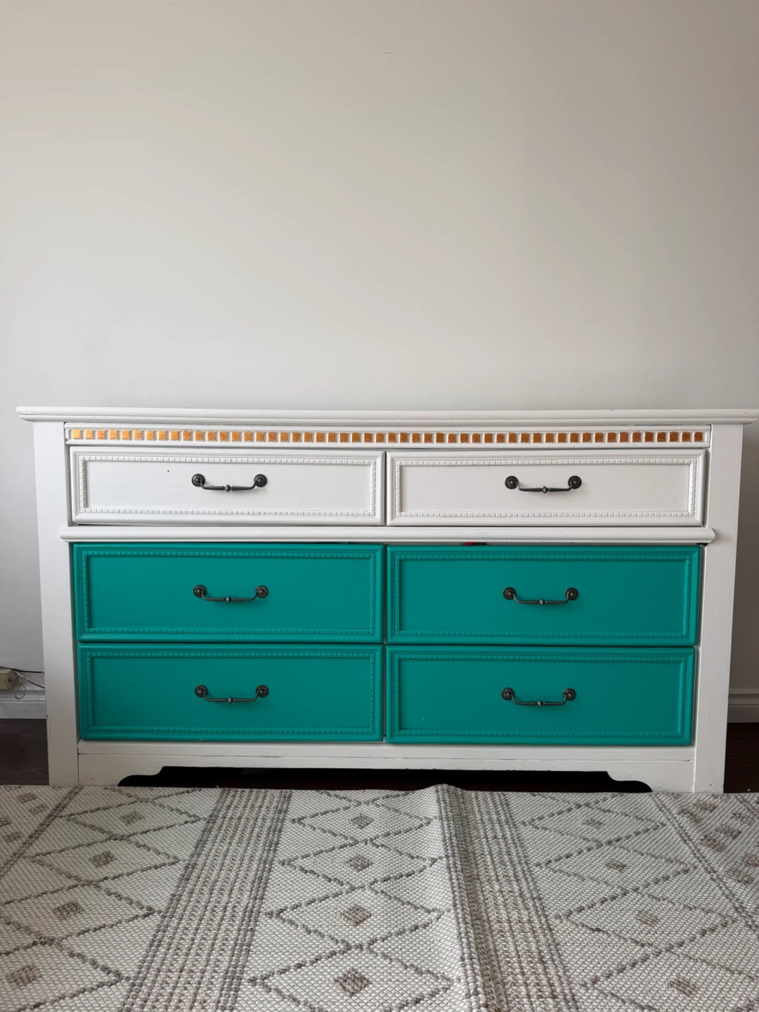 White and Teal Dresser - photo 4