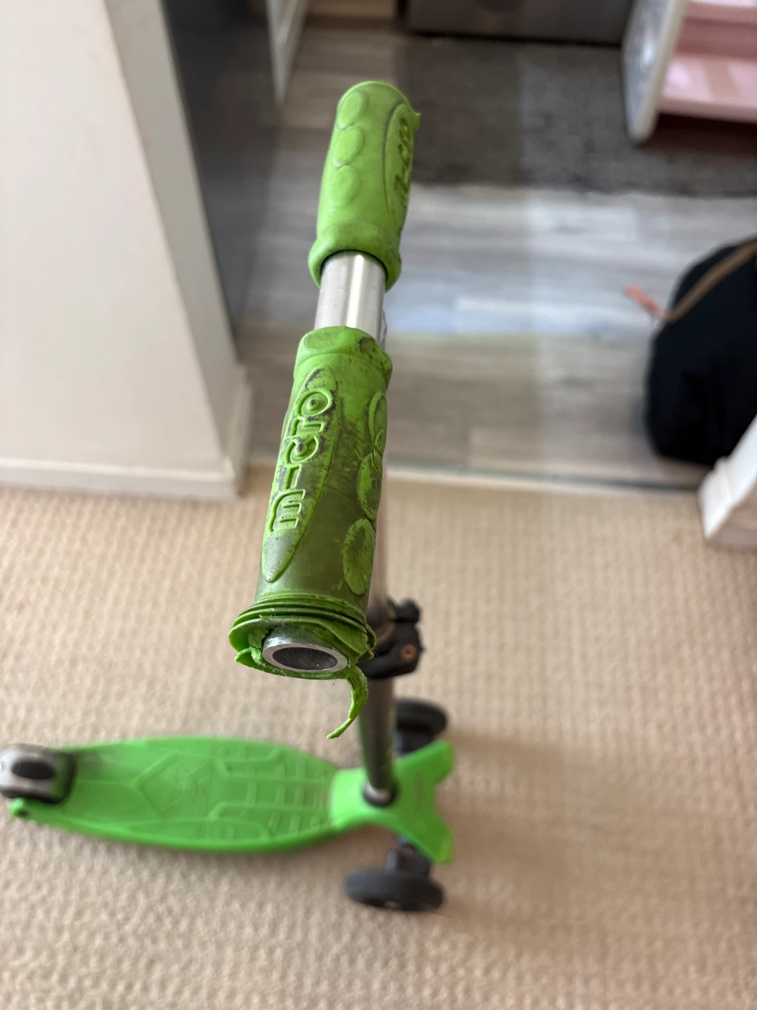 3-Wheel Kids Scooter - photo 2