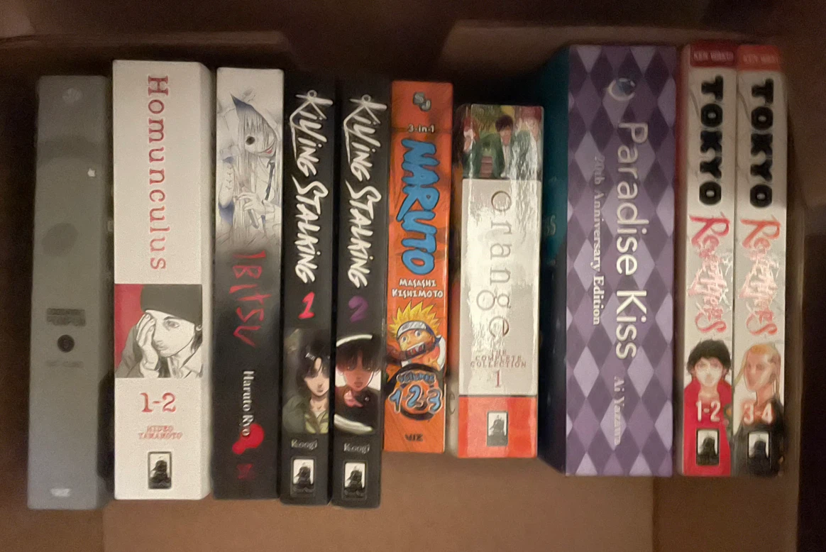 Lot of 36 manga/manhwa/omnibus - photo 2