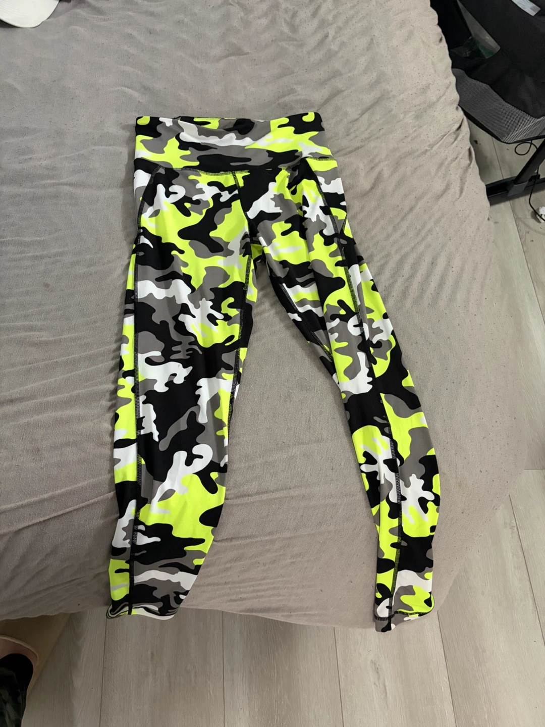 Neon Camo Print Leggings