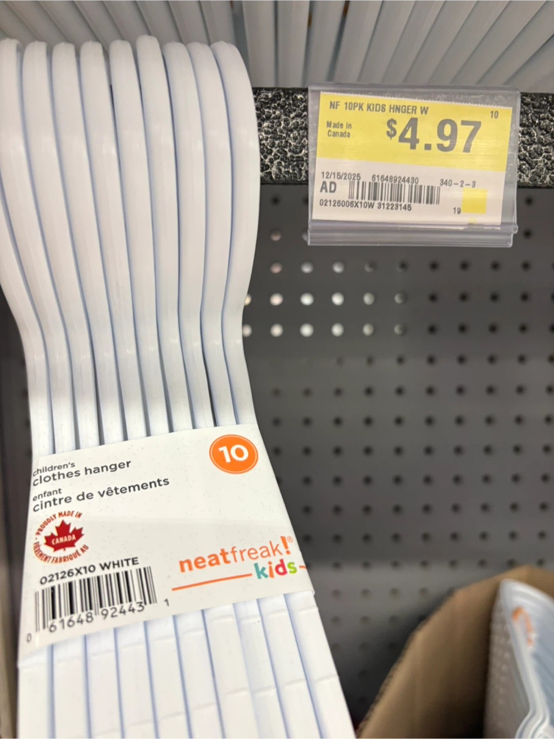 WALMART Neatfreak! Kids White Children's Hangers (10 Pack) - photo 2