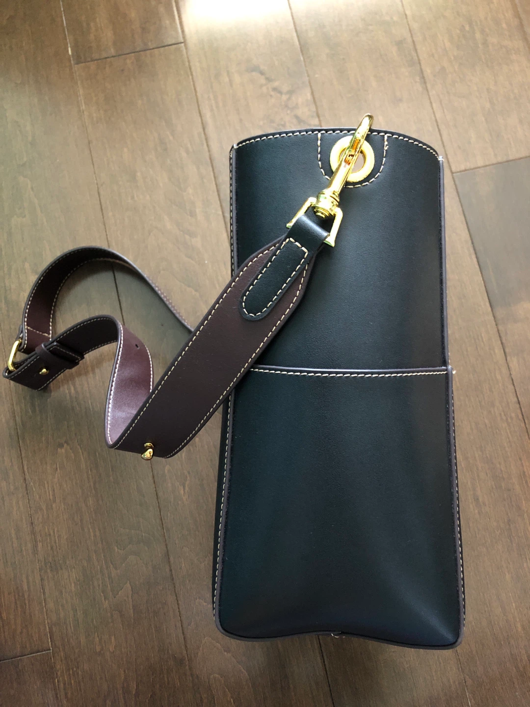 Aalyn Black Leather Bucket Bag - photo 4