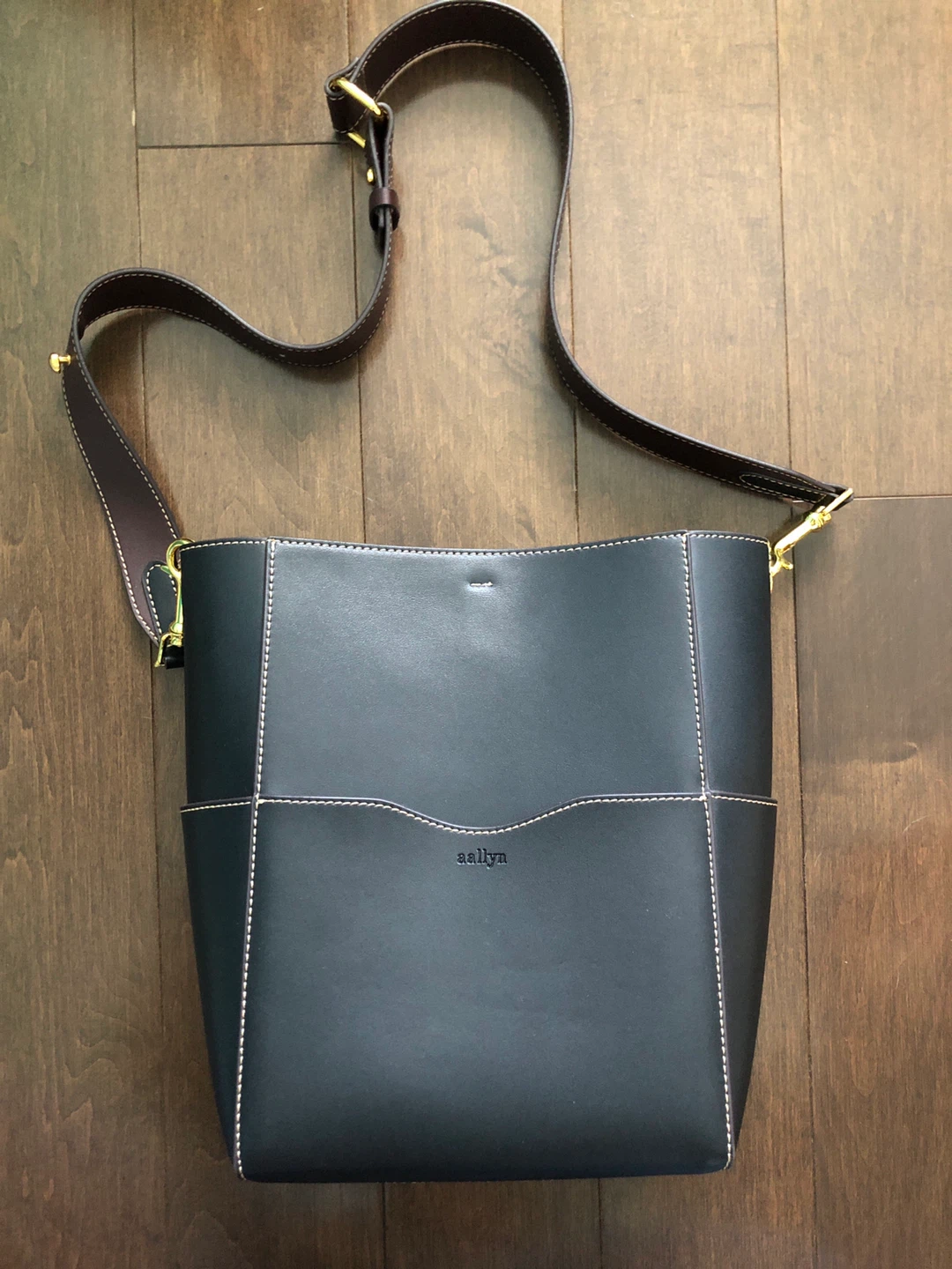 Aalyn Black Leather Bucket Bag - photo 2