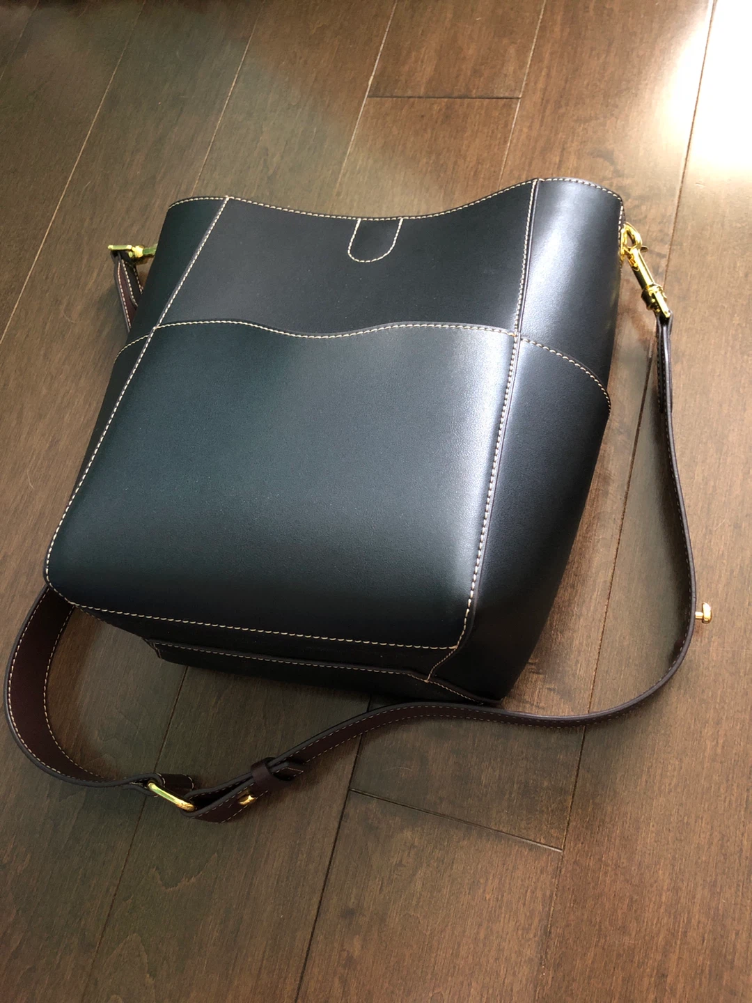 Aalyn Black Leather Bucket Bag - photo 5