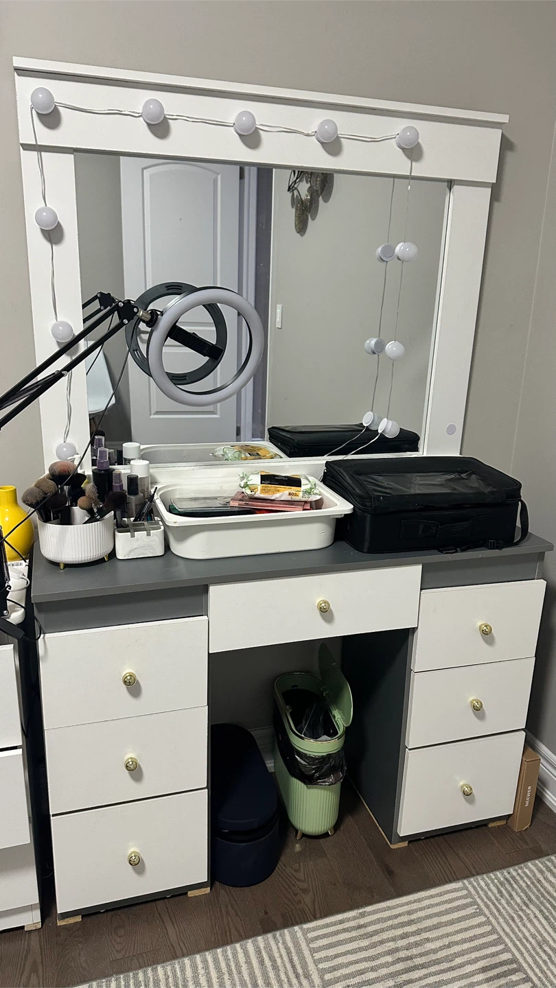 Vanity Desk with Lights