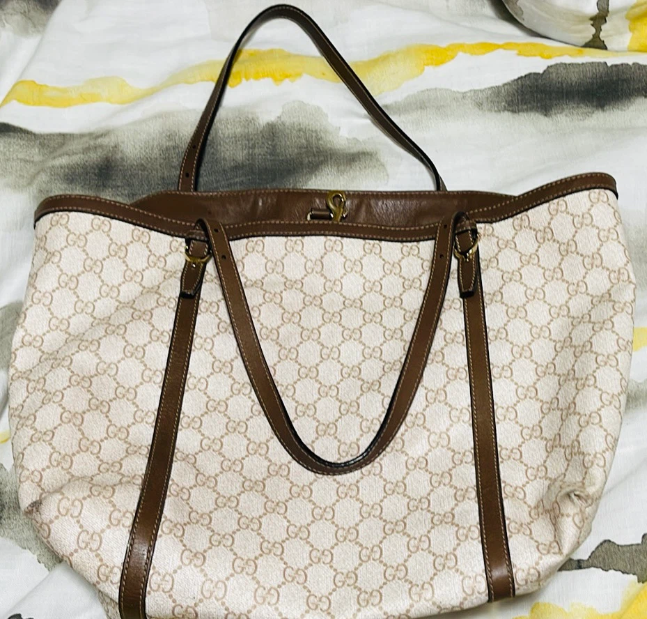 Gucci GG Supreme Canvas Tote Bag