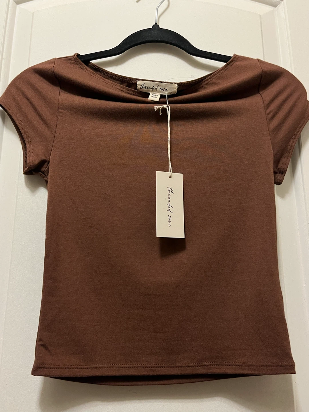 New with Tag Threaded Rose Brown T-Shirt Size S