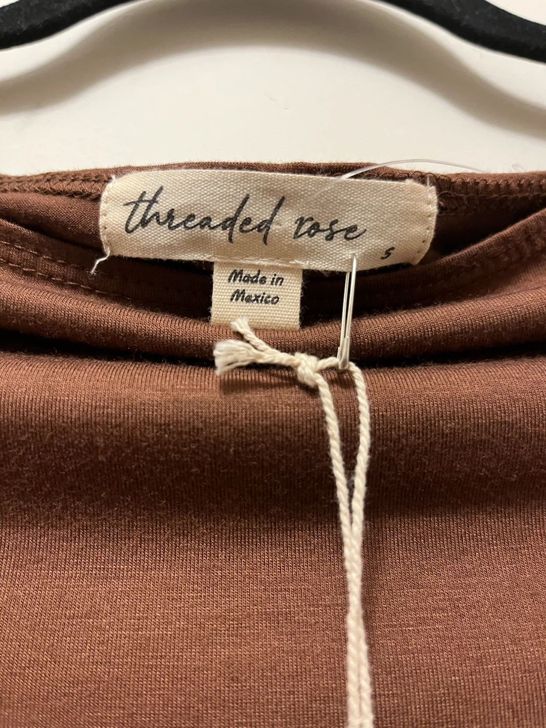 New with Tag Threaded Rose Brown T-Shirt Size S - photo 4