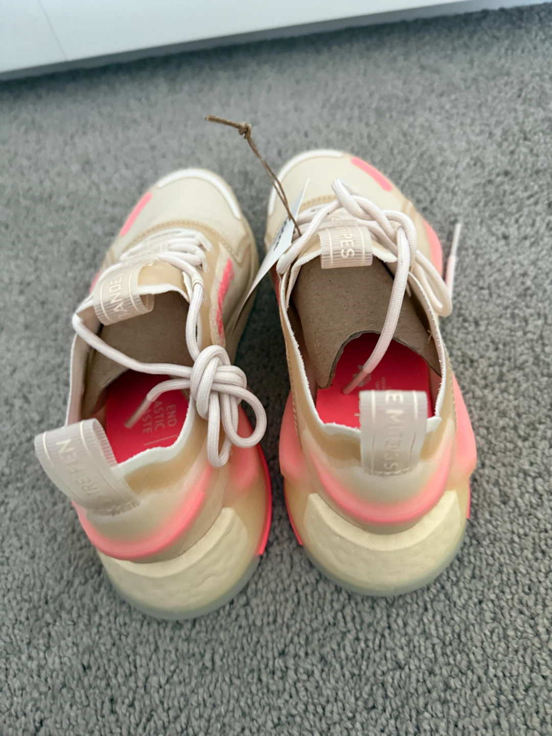 Adidas NMD_R1 V2 Shoes - photo 4