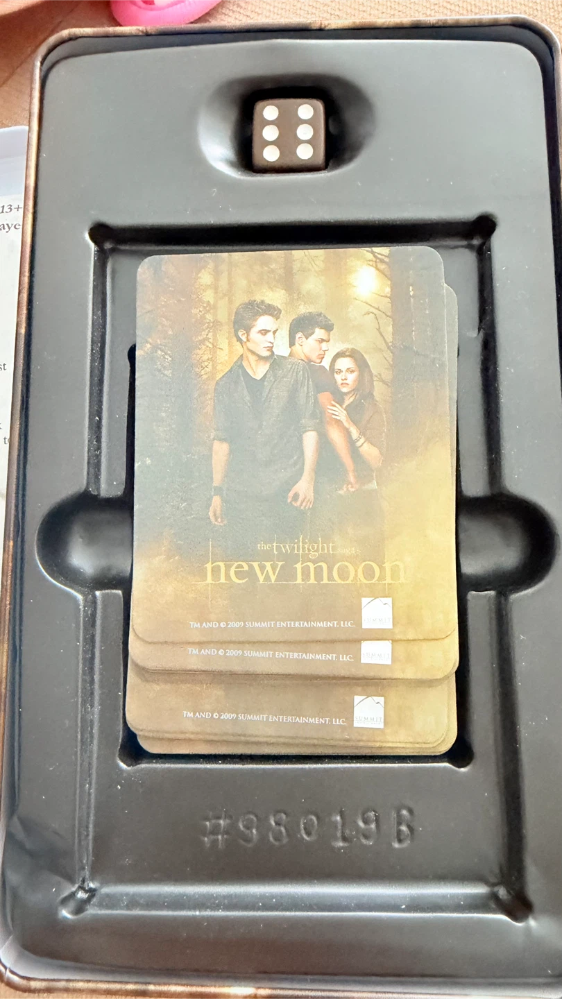 The Twilight Saga:”New Moon”Card Game - photo 3