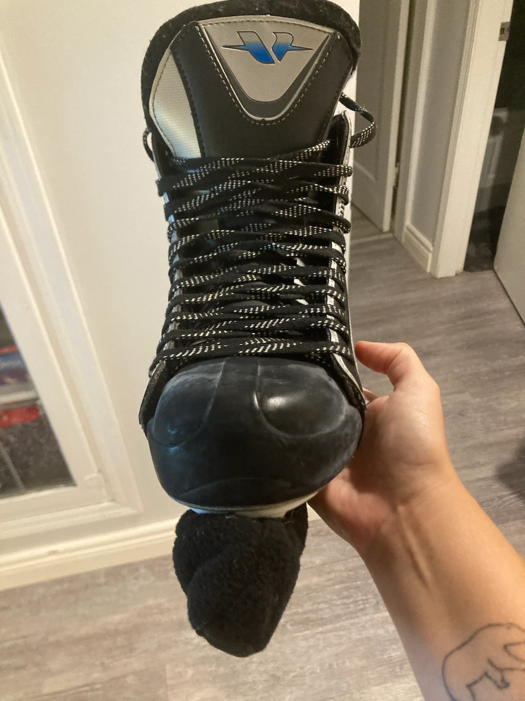MOVING SALE : Hockey Skates - photo 3