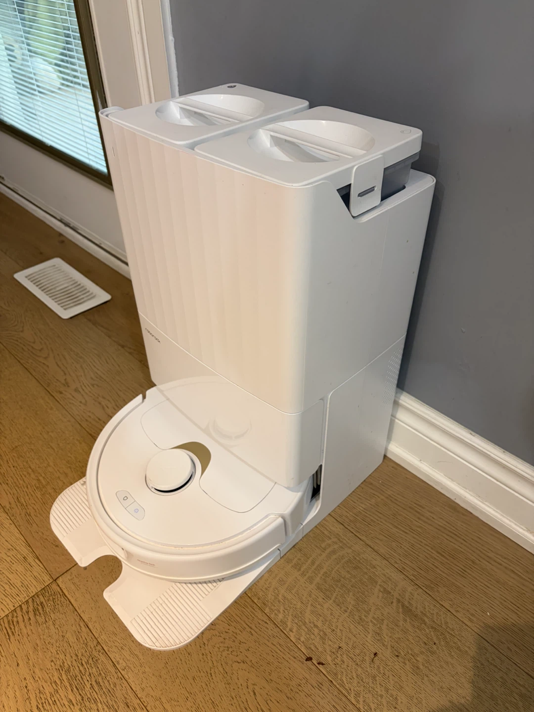 Roborock Q Revo Robot Vacuum & Mop with Self-Cleaning Dock - photo 2