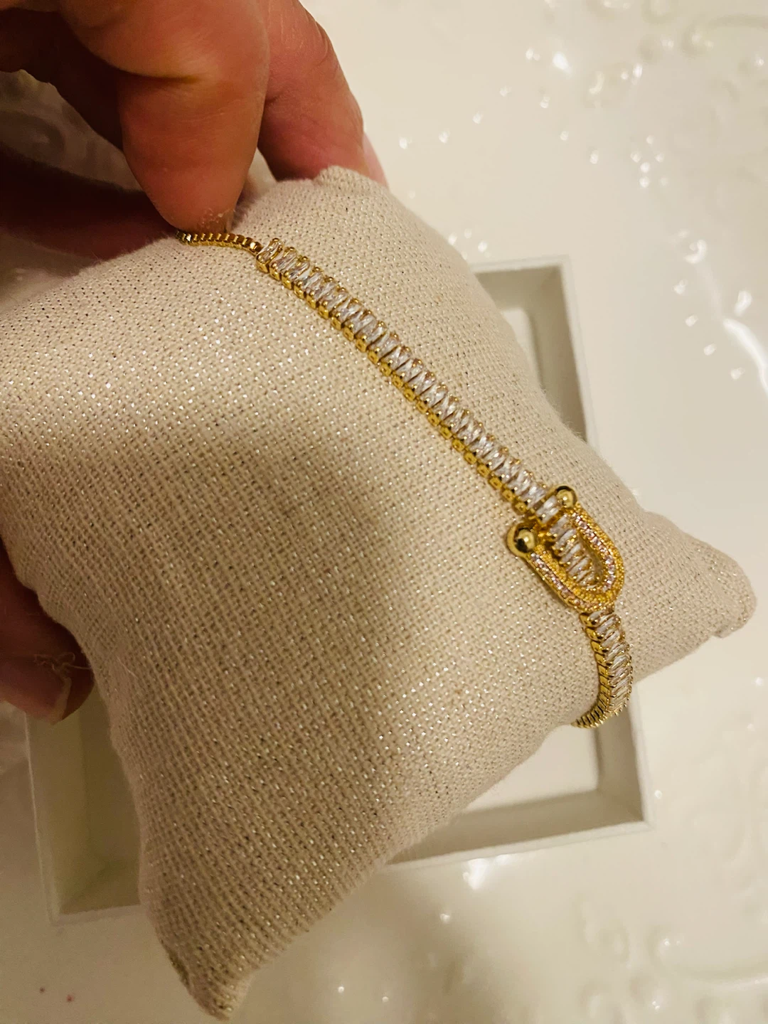 New (Unused)Gold plated  bracelet with clear stones - photo 2