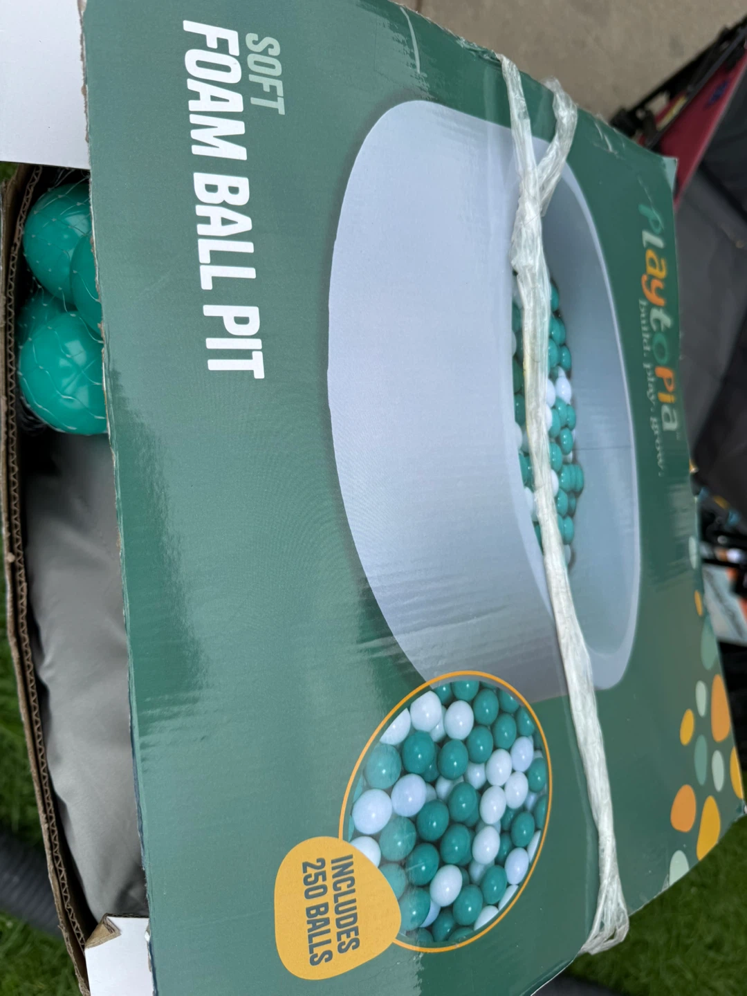 Playtopia Soft Foam Ball Pit with 250 Balls - photo 3