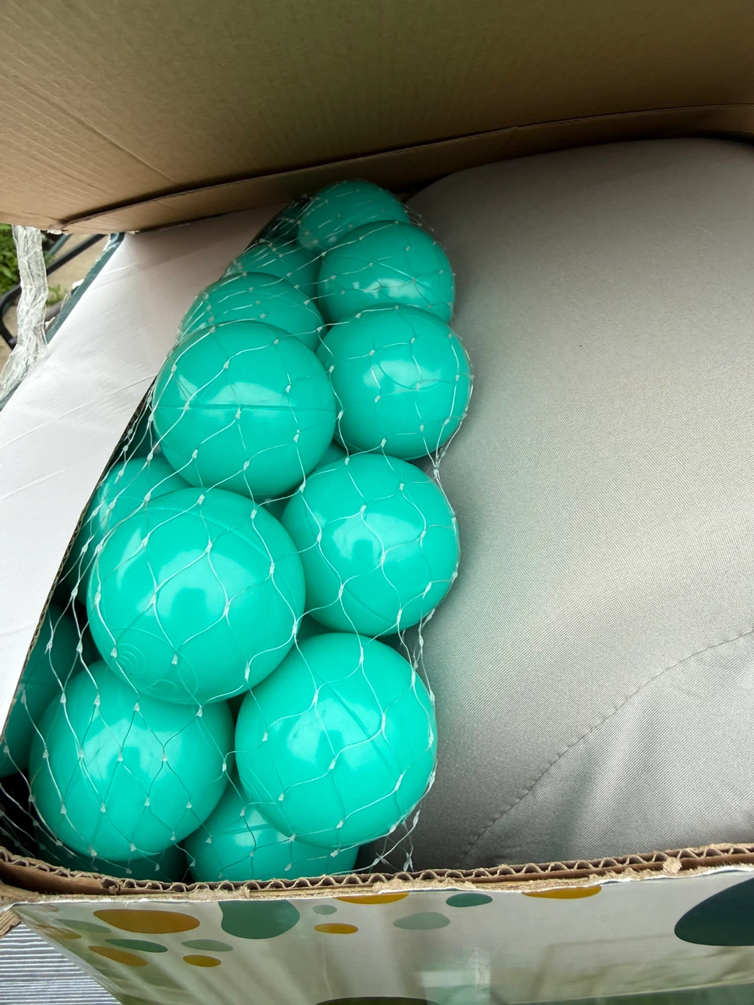 Playtopia Soft Foam Ball Pit with 250 Balls - photo 4