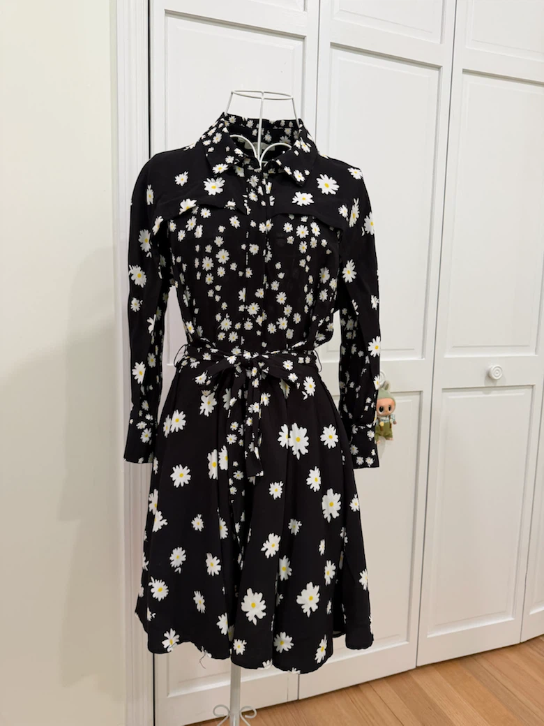 Black Daisy Print Shirt mini Dress with Belt