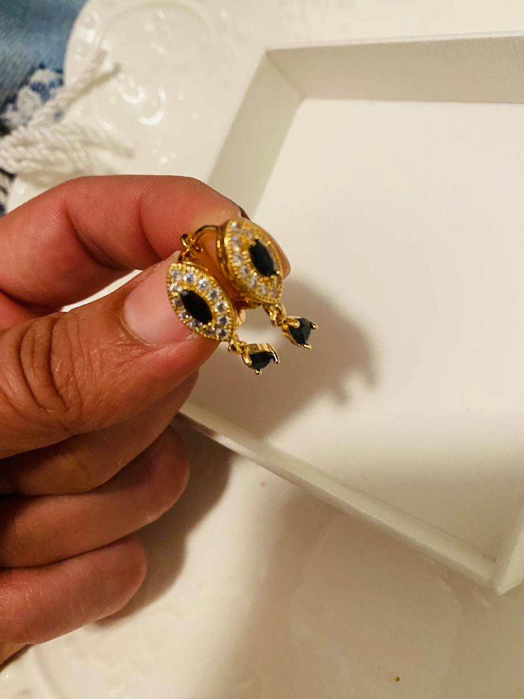 New (unused) Gold tone earrings with black and clear stones - photo 2