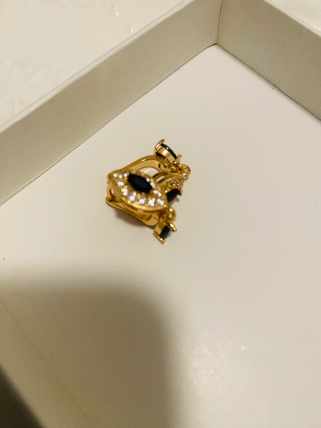 New (unused) Gold tone earrings with black and clear stones - photo 4