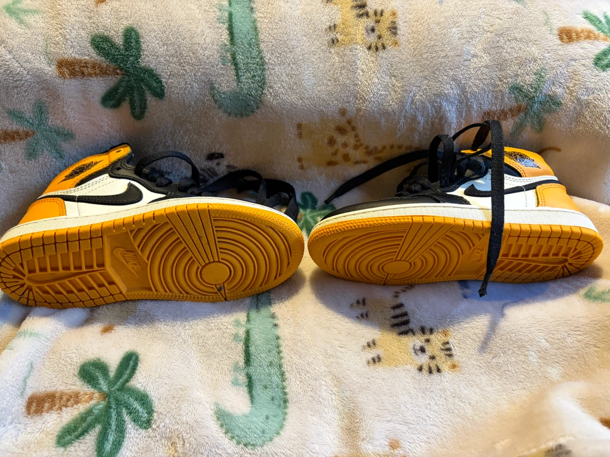Air Jordan 1 Mid (Kids) Size 11.5C - photo 4
