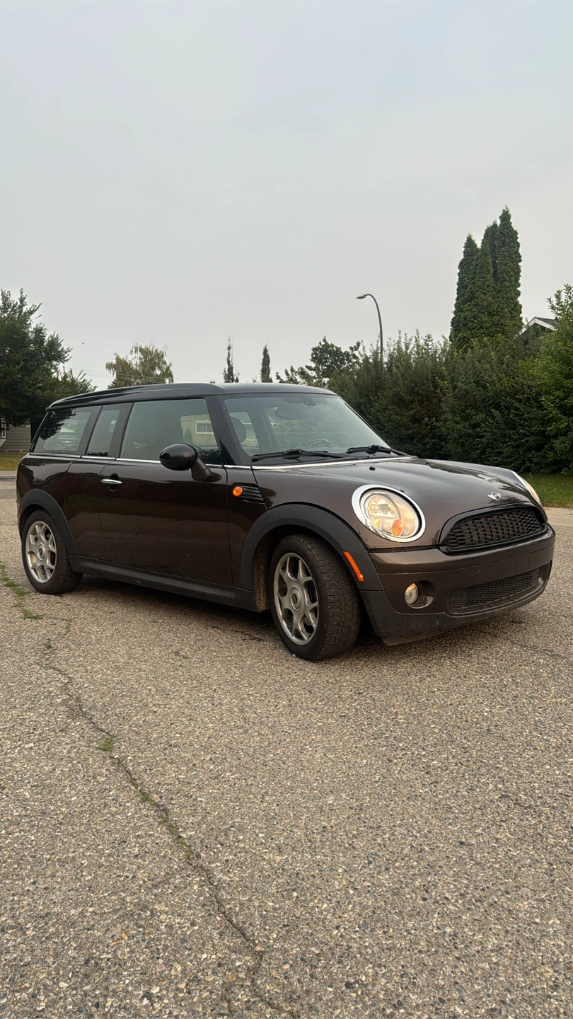 Brown MINI Cooper Clubman - photo 2