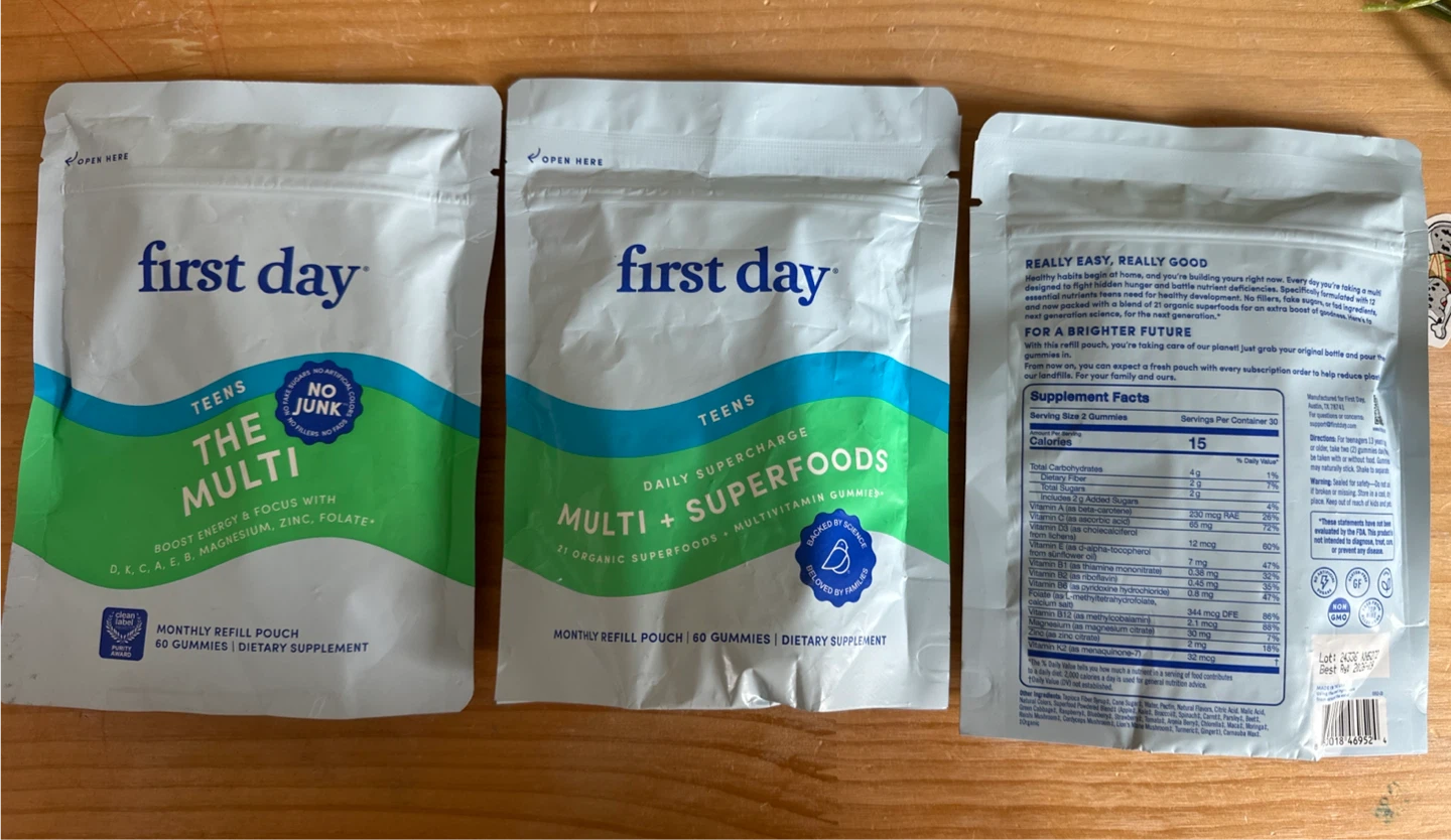 First Day TEENS THE MULTI + Superfoods Gummies