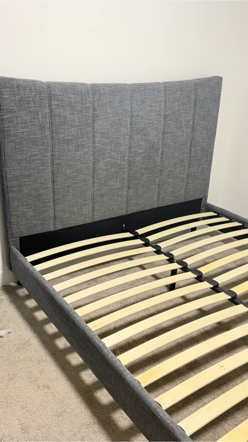 Queen size bed frame and mattress - photo 2