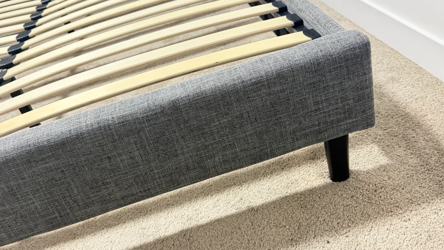 Queen size bed frame and mattress - photo 4
