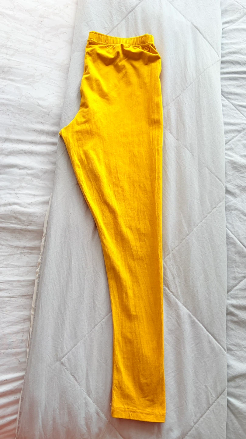 Yellow Kurti Dupatta and Pants Set - photo 4