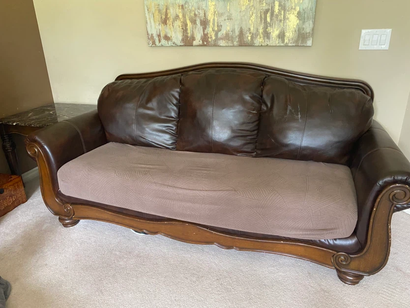 Selling set of sofa, loveseat, two tables and sofa covers