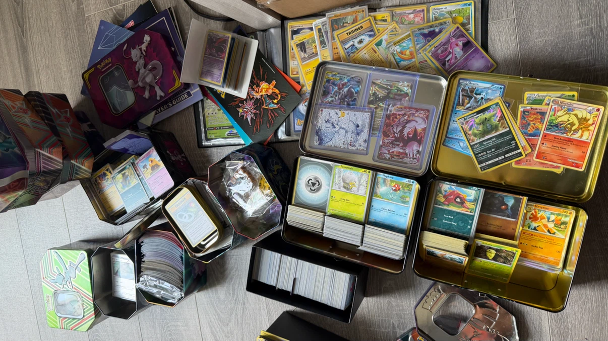Large Collection of Pokémon Trading Cards - photo 4
