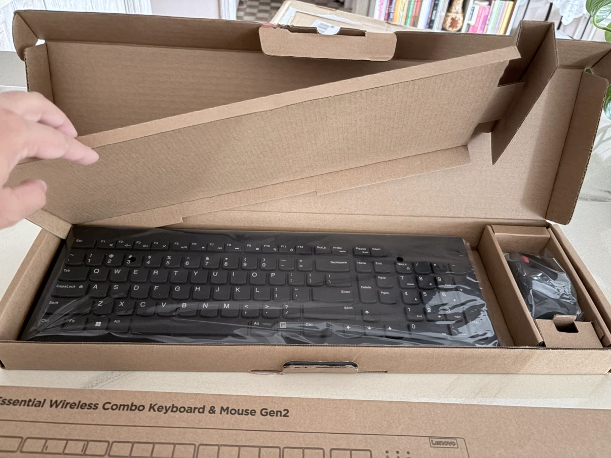 Brand new Lenovo wireless keyboard and mouse - photo 4