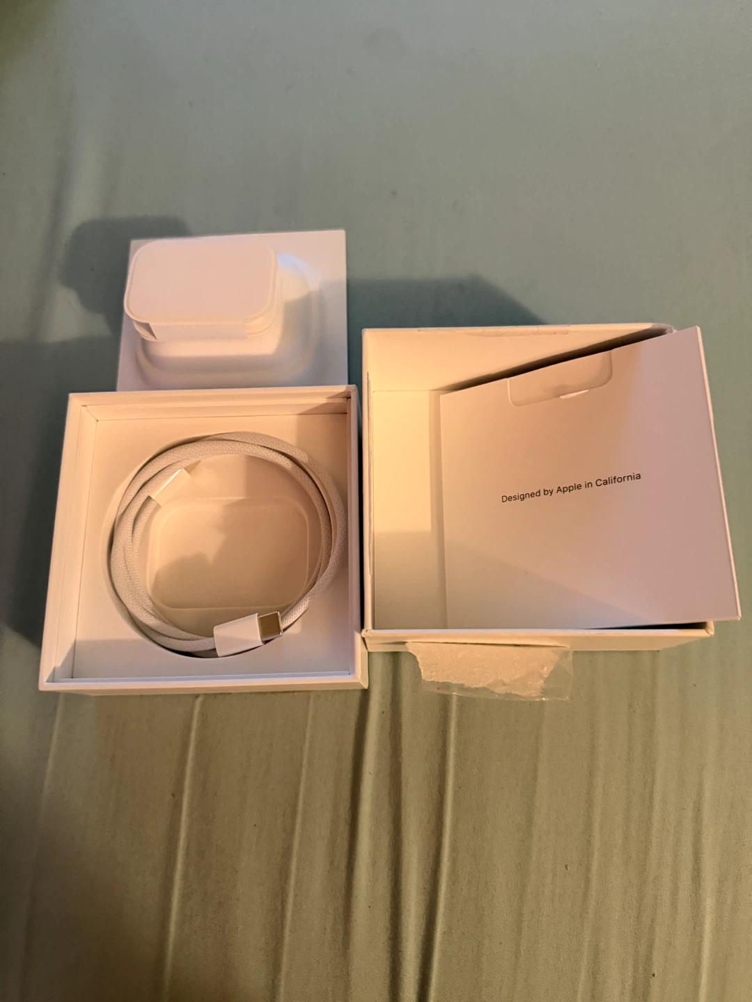 Apple AirPods Pro (2nd Gen) with MagSafe Charging Case - photo 5
