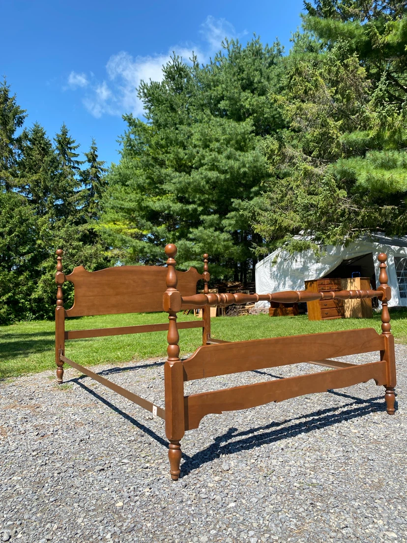 Vintage Drouin Solid Maple Double / Full Size Bed (CAN DELIVER) - photo 4