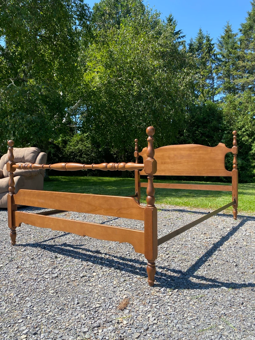 Vintage Drouin Solid Maple Double / Full Size Bed (CAN DELIVER) - photo 5