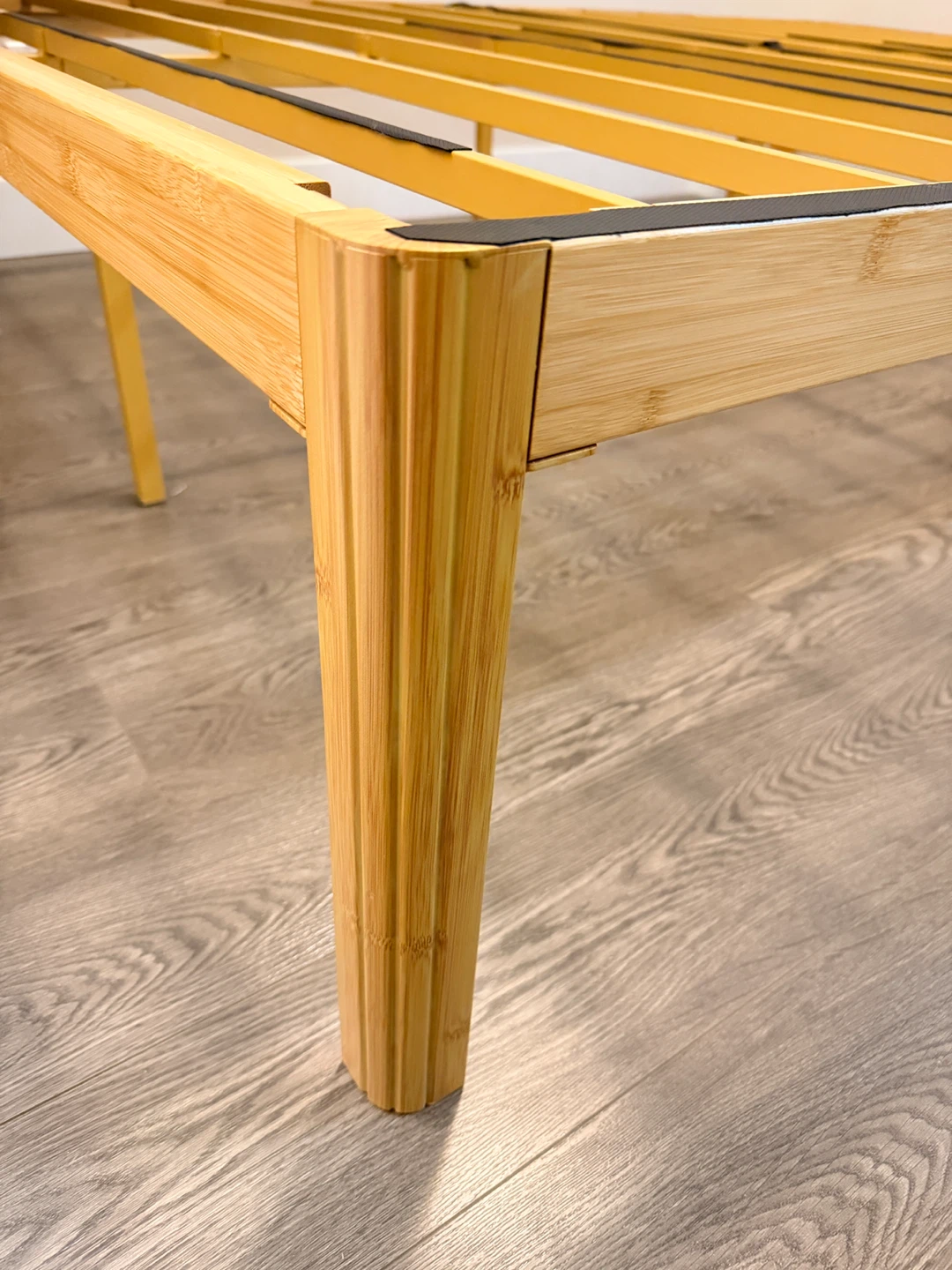 18” Queen-size Platform Bed Frame - photo 2