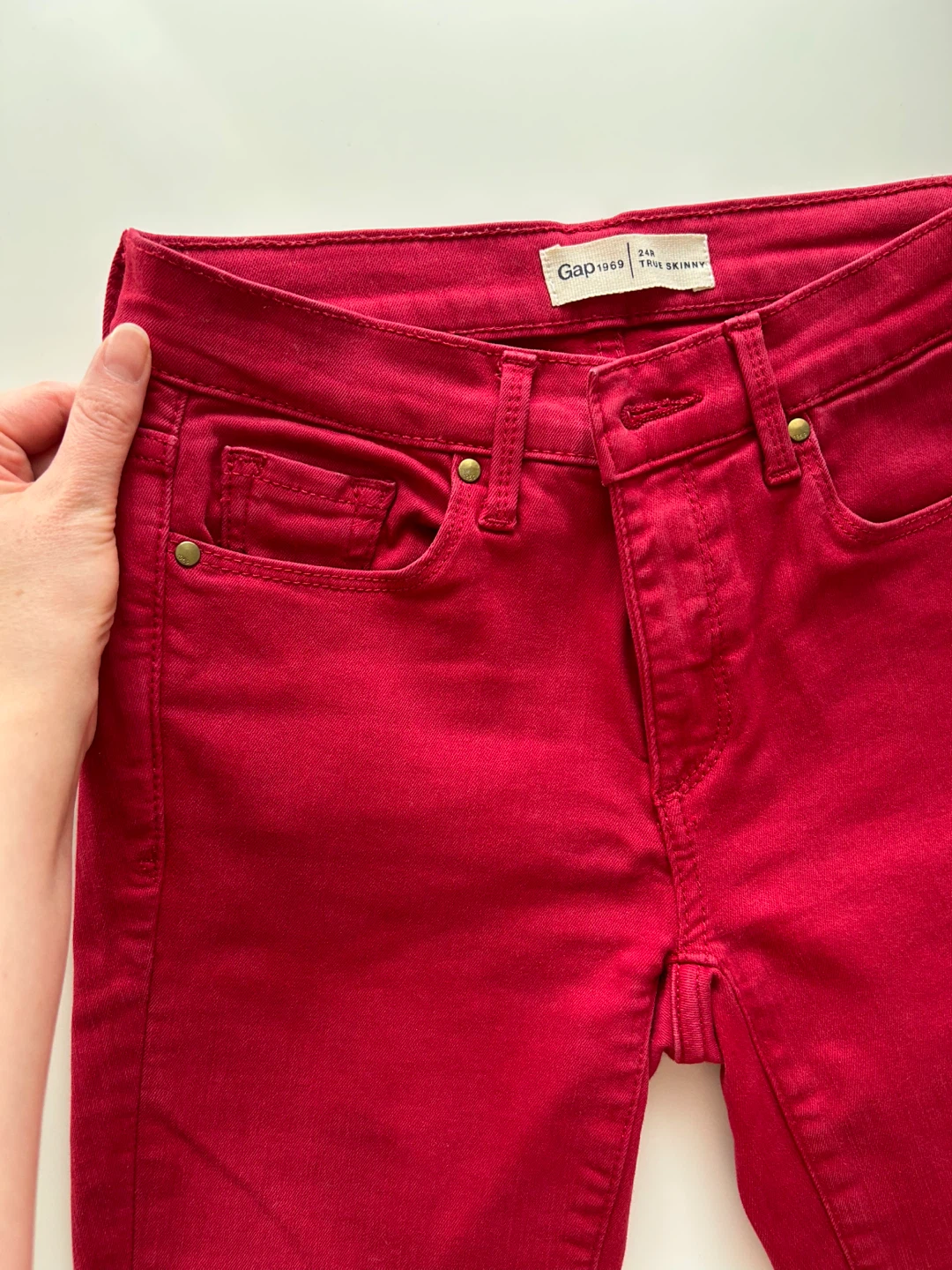 Gap 1969 Berry Skinny Jeans Size 24