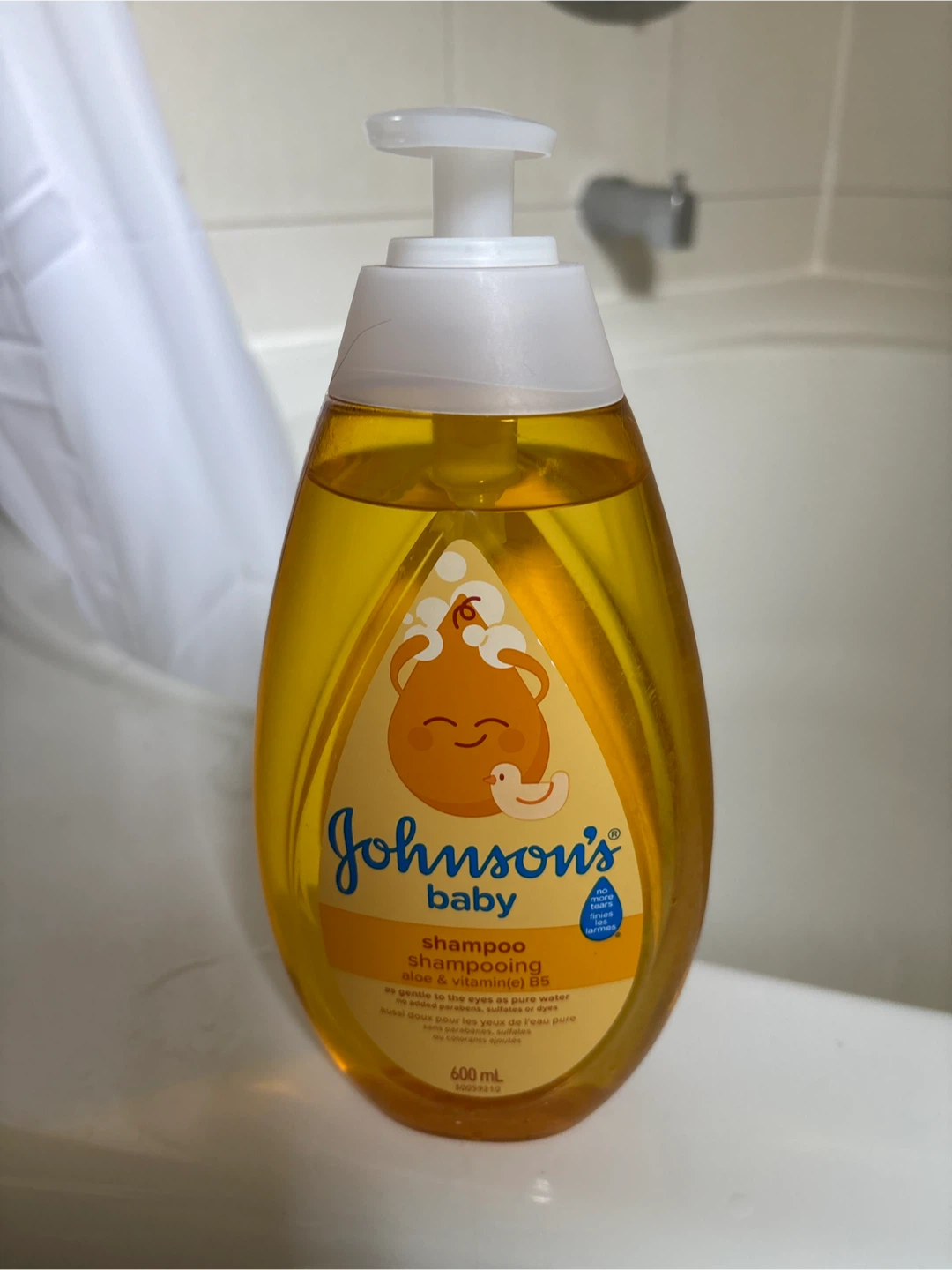 Johnson's Baby Shampoo with Aloe & Vitamin B5