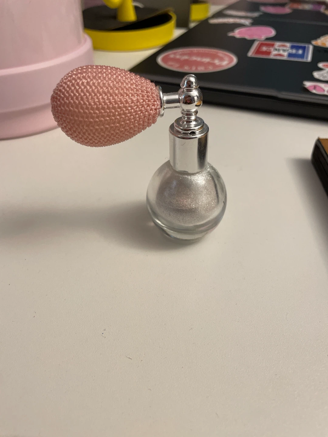 Vintage glitter Puff Dispenser